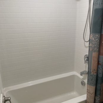 Four Seasons Home Cleaning - Housekeeping Bathroom After - Home Cleaning Near Me Four Seasons Home Cleaning - Housekeeping Bathroom After - Home Cleaning Near Me
