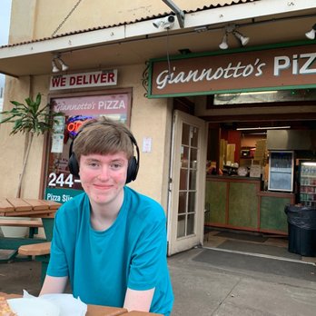 Giannotto's Pizzaria - Pizza Near Me - Wailuku, Hawaii Giannotto's Pizzaria - Pizza Near Me - Wailuku, Hawaii