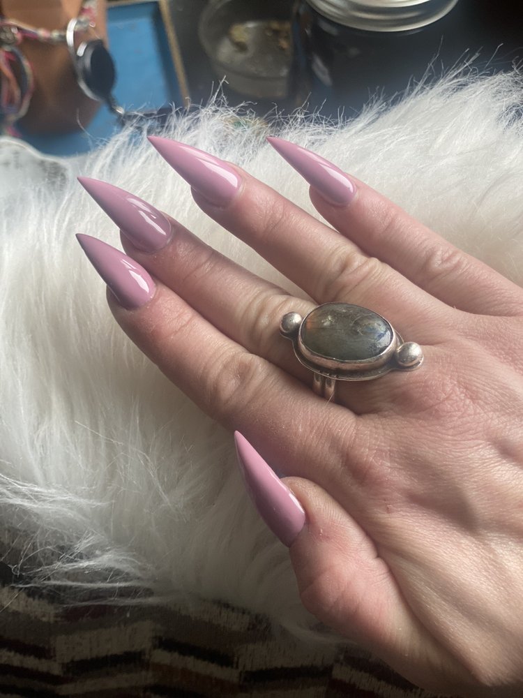 Nails by Andrew Logo