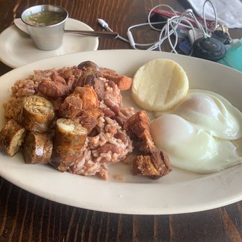 Mi Pueblito - Calentado con carne o huevos - Colombian Near Me - Houston, Texas Mi Pueblito - Calentado con carne o huevos - Colombian Near Me - Houston, Texas