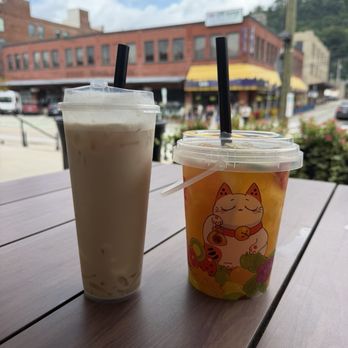 Teachana - Crème Brûlée Oolong Milk Tea Latte, Super Fruit Tea - Bubble Tea Near Me - Pittsburgh, Pennsylvania Teachana - Crème Brûlée Oolong Milk Tea Latte, Super Fruit Tea - Bubble Tea Near Me - Pittsburgh, Pennsylvania