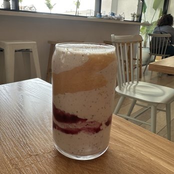 Bluestone Lane Manhattan Beach Café - Protein PB & Blueberry Smoothie - Coffee & Tea Near Me - Manhattan Beach, California Bluestone Lane Manhattan Beach Café - Protein PB & Blueberry Smoothie - Coffee & Tea Near Me - Manhattan Beach, California