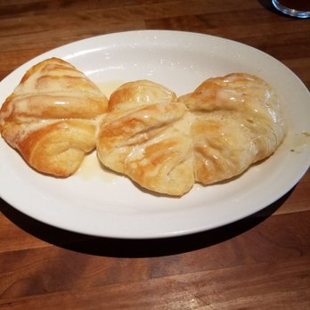 Cheddar's Scratch Kitchen - Whatever they put on these is heavenly. - American Near Me - Garland, Texas