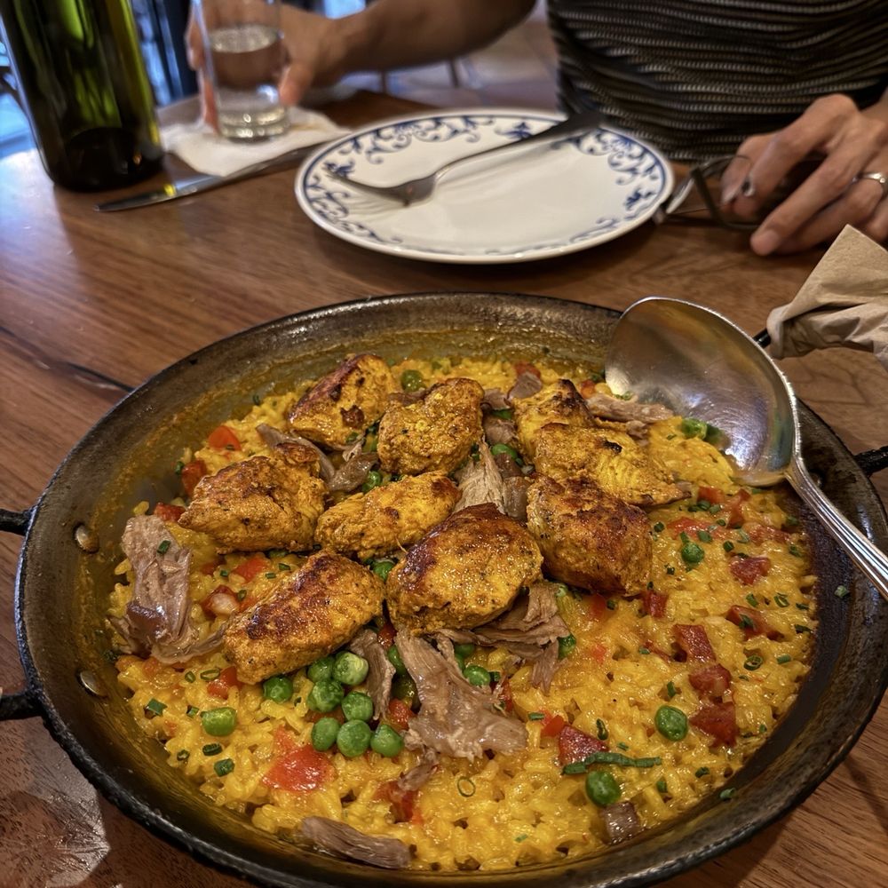 Casa Córdoba - Casa cordoba paella - Spanish Near Me - Montrose, California Casa Córdoba - Casa cordoba paella - Spanish Near Me - Montrose, California