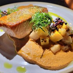 Vendemmia - Columbia River Salmon, $44 – 4 Stars