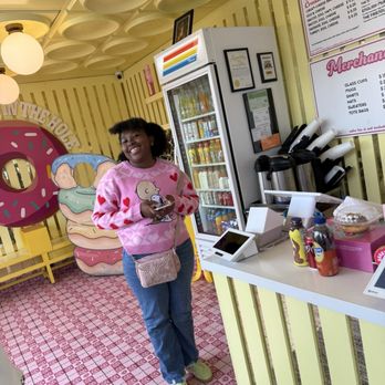 Friendly Donuts - Enjoying a dozen donuts with my daughter on this rainy Tuesday!! Always a great experience here a friendly donuts. - Donuts Near Me - Orange, California