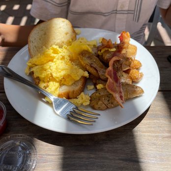 The Combine Kitchen - The Combine Breakfast Toast - Coffee & Tea Near Me - Rancho Cucamonga, California The Combine Kitchen - The Combine Breakfast Toast - Coffee & Tea Near Me - Rancho Cucamonga, California