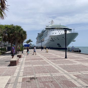 Duval Street - Local Flavor Near Me - Key West, Florida