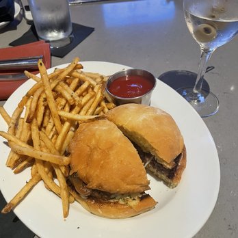 cuts steakhouse - The Gruyère Burger - Steakhouses Near Me - Turlock, California cuts steakhouse - The Gruyère Burger - Steakhouses Near Me - Turlock, California