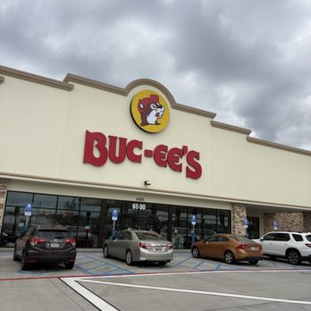 Buc-ee’s - Front of store - Gas Stations Near Me - Mount Crawford, Virginia Buc-ee’s - Front of store - Gas Stations Near Me - Mount Crawford, Virginia