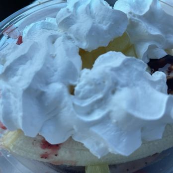 Dairy Queen Ltd Brazier - Banana Split! - Ice Cream & Frozen Yogurt Near Me - West Des Moines, Iowa Dairy Queen Ltd Brazier - Banana Split! - Ice Cream & Frozen Yogurt Near Me - West Des Moines, Iowa