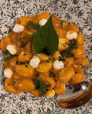 Gino & Marty's by null