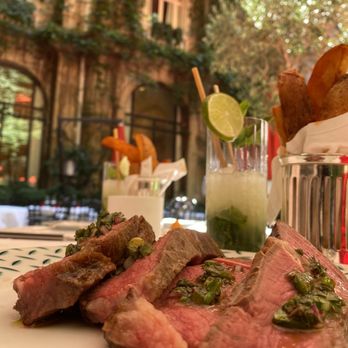 Hôtel Plaza Athénée - Steak - Hotels Near Me - Paris, 75 Hôtel Plaza Athénée - Steak - Hotels Near Me - Paris, 75