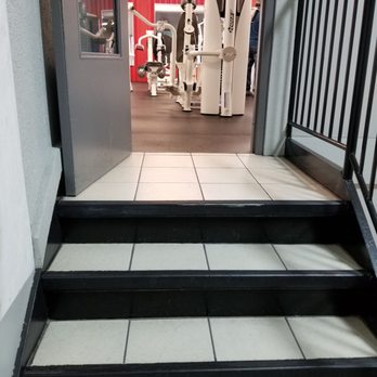 Crunch Fitness - Gyms Near Me - Cambridge, Ontario