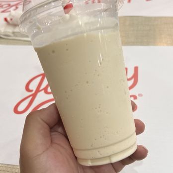Johnny Rockets - Vanilla shake - Burgers Near Me - Cancún, ROO Johnny Rockets - Vanilla shake - Burgers Near Me - Cancún, ROO