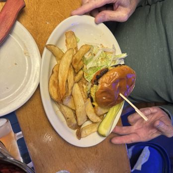 Texas Roadhouse - Burger with fries - Steakhouses Near Me - Fort Worth, Texas Texas Roadhouse - Burger with fries - Steakhouses Near Me - Fort Worth, Texas