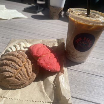 Con Azucar Cafe - Ice horchata latte and conchitas - Coffee & Tea Near Me - San Jose, California