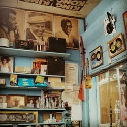 Howard & Nan's Record Shop - Interior