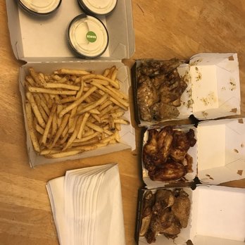 Buffalo Wild Wings - Sports Bars Near Me - Gainesville, Florida