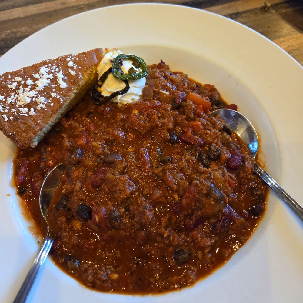 Wonderland Cafe & Lodge - Wild game chili - Cafes Near Me - Gardiner, Montana Wonderland Cafe & Lodge - Wild game chili - Cafes Near Me - Gardiner, Montana