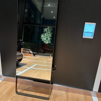 CitizenM - Mirror digital workout device. - Hotels Near Me - Los Angeles, California