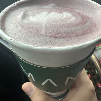 Mano Modern Cafe - Ube latte - Filipino Near Me - Chicago, Illinois