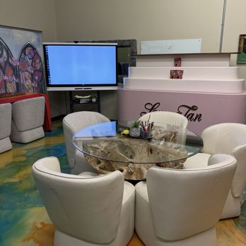 Van Goghblin Cafe - Inner Studio - Coffee & Tea Near Me - Orlando, Florida