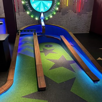 Puttshack - Houston - Mini Golf Near Me - Houston, Texas