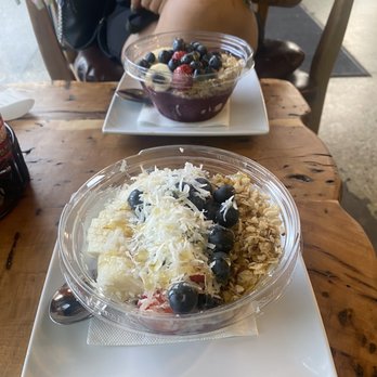 Guarapo Organic Juice Bar - Açaí bowl - Juice Bars & Smoothies Near Me - Miami, Florida