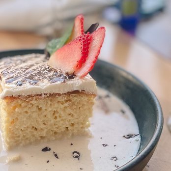 Limón - Tres leches - Peruvian Near Me - Oakland, California