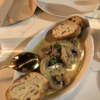 Dos Besos - Spanish Near Me - Pasadena, California