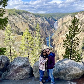 Yellowstone Safari Company - Artist point. Amazing - Walking Tours Near Me Yellowstone Safari Company - Artist point. Amazing - Walking Tours Near Me