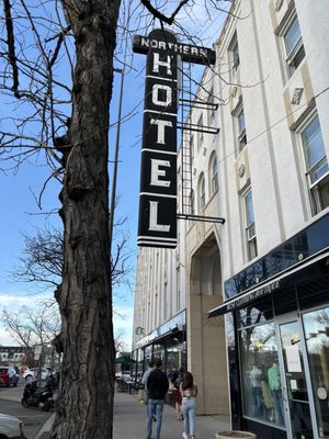 Snooze Mattress + Wellness