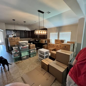 Einstein Moving Company - Leander - Neat labeled boxes handled with care - Movers Near Me - Liberty Hill, Texas Einstein Moving Company - Leander - Neat labeled boxes handled with care - Movers Near Me - Liberty Hill, Texas