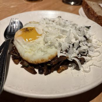 L'Artusi - Italian Near Me - New York, New York L'Artusi - Italian Near Me - New York, New York