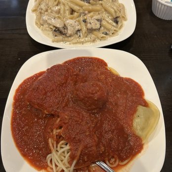 Andiamo Ristorante Italiano - Chicken Fettuccine Alfredo and Combination Plate - Italian Near Me - Clovis, California