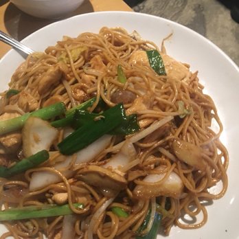 Dumpling Inn - Chicken chowmein - Chinese Near Me - San Diego, California Dumpling Inn - Chicken chowmein - Chinese Near Me - San Diego, California