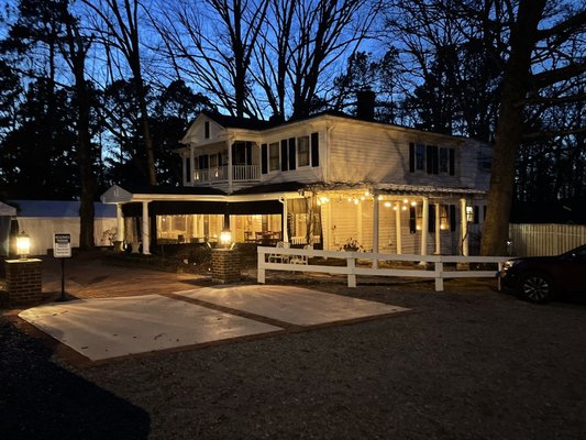 Lola's Farmhouse by null