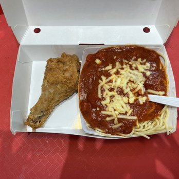 Jollibee - 1 pc chickenjoy and Jolly Spaghetti - Chicken Shop Near Me - Wheaton, Maryland