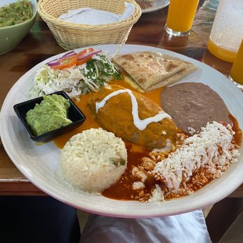 Campestre - Combinacion mexicana (chile relleno, quesadilla, flauta, enchilada) - Mexican Near Me - Cabo San Lucas, BCS Campestre - Combinacion mexicana (chile relleno, quesadilla, flauta, enchilada) - Mexican Near Me - Cabo San Lucas, BCS