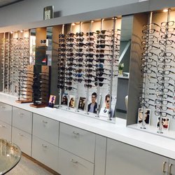 Leo Uyeda, Optometrist