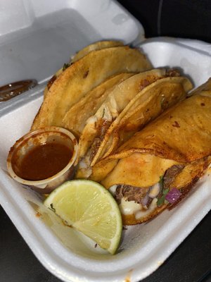 Los Tamales by null
