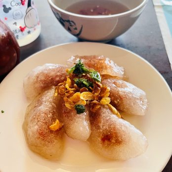 Trang Le - Banh bot loc- clear shrimp and pork dumplings w dipping sauce. This was yummy. Just like moms Vietnamese Dumplings (6) Banh Bot Loc - Vietnamese Near Me - Broken Arrow, Oklahoma Trang Le - Banh bot loc- clear shrimp and pork dumplings w dipping sauce. This was yummy. Just like moms Vietnamese Dumplings (6) Banh Bot Loc - Vietnamese Near Me - Broken Arrow, Oklahoma