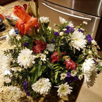Mary Lou's Flowers - What I received - Florists Near Me - Natchitoches, Louisiana Mary Lou's Flowers - What I received - Florists Near Me - Natchitoches, Louisiana