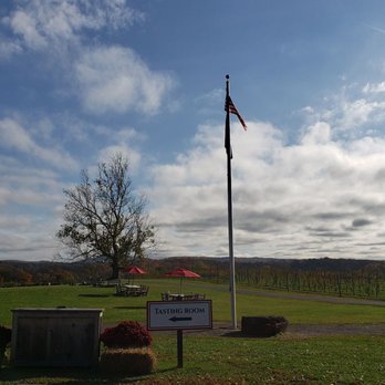 Greenhill Vineyards - Wineries Near Me - Middleburg, Virginia Greenhill Vineyards - Wineries Near Me - Middleburg, Virginia