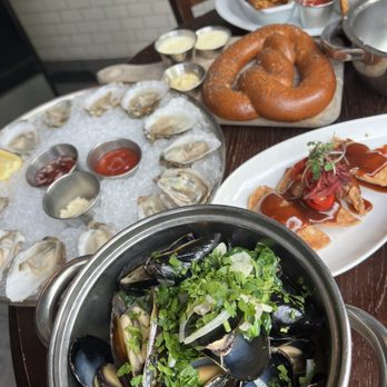 Lyon Hall - Brasseries Near Me - Arlington, Virginia