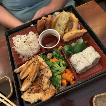 Sushi Zen - Sushi Bars Near Me - Brighton, Michigan