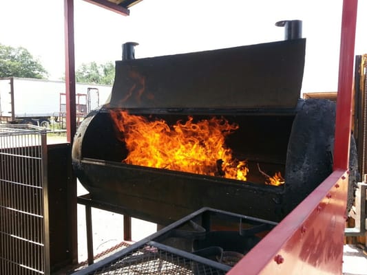 BIG SMOKEYS BBQ AND MORE by null