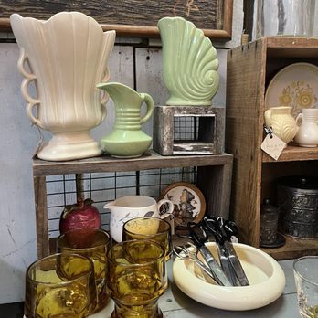 The Coop de Ville - Used, Vintage & Consignment Near Me - Medford, Oregon