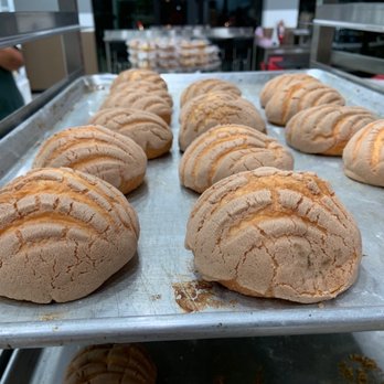 paris bakery - Conchas de chocolate!! - Bakeries Near Me - Harlingen, Texas